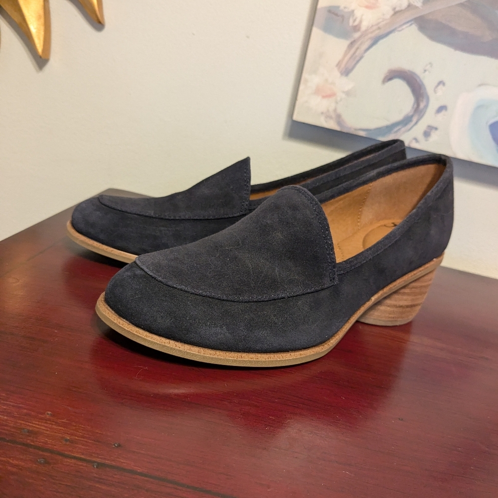 Women's Sofft Navy Blue Suede Chunky Heel Leather Loafers SZ 10 Slide On NWOT